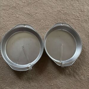 Vintage Quick Release Metal Cake Pans